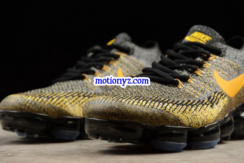 Nike Air VaporMax Black Golden